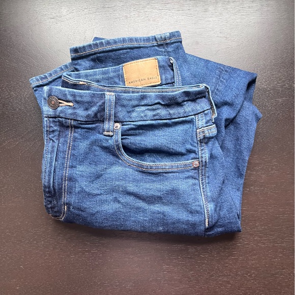 American Eagle Curvy Mom Jean Blue Denim Jeans - NWOT - Picture 2 of 6
